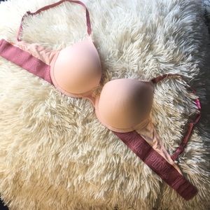 VS PINK push up bra.